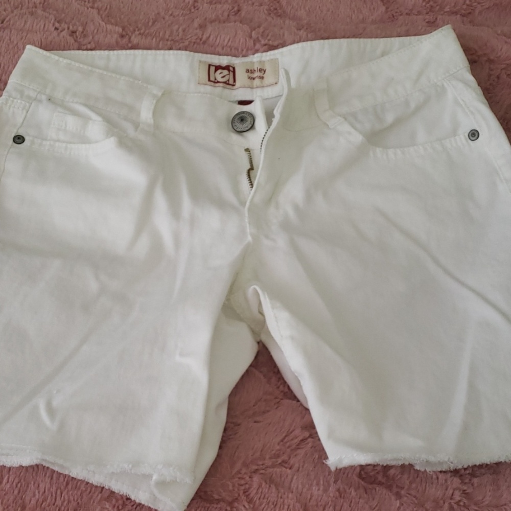 White mid length shorts, never worn